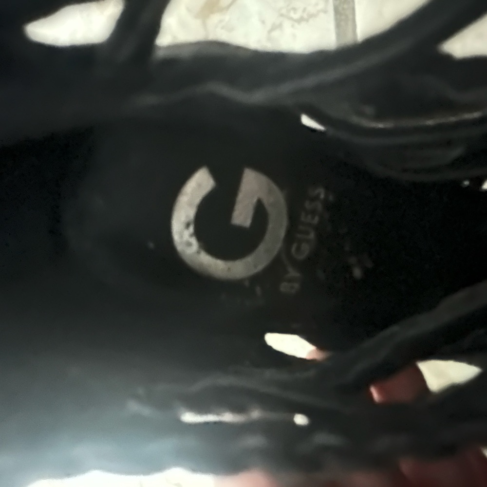 GUESS Heels - Picture 2 of 3